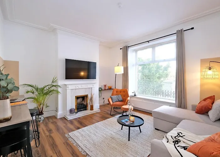 Sensational West End Living With Bicocca Stays