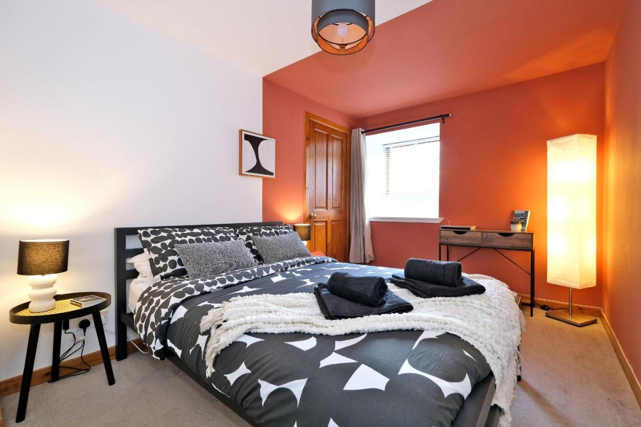 Sensational West End Living With Bicocca * Aberdeen