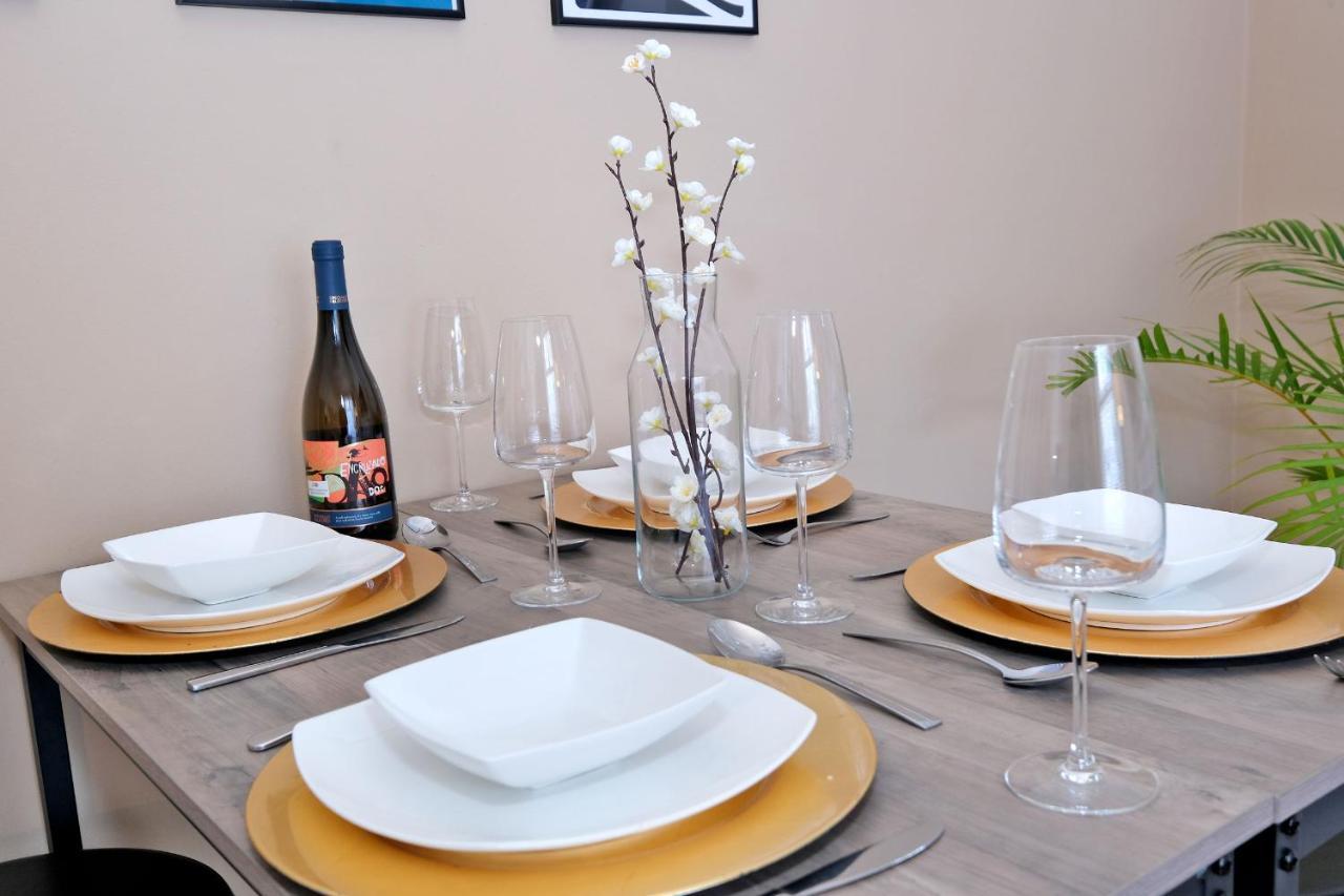 Apartment Sensational West End Living With Bicocca