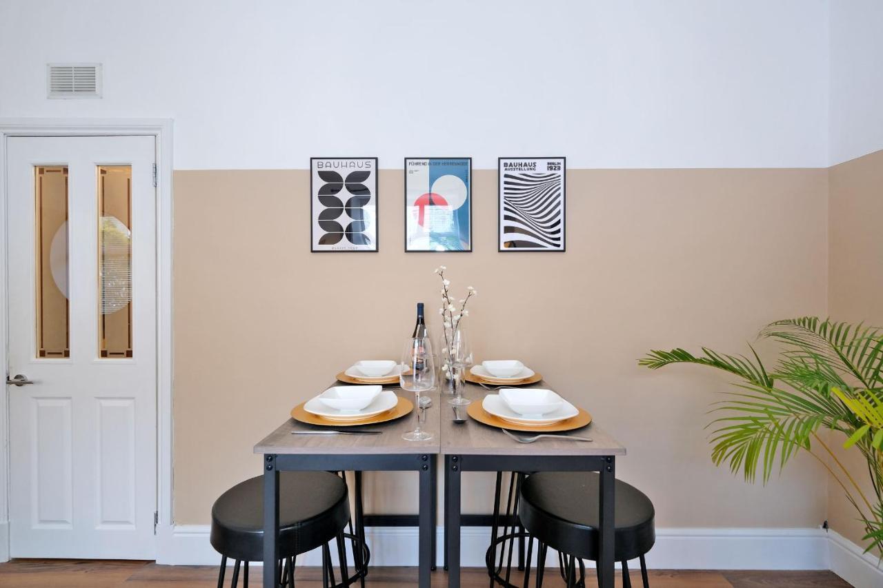 Apartment Sensational West End Living With Bicocca