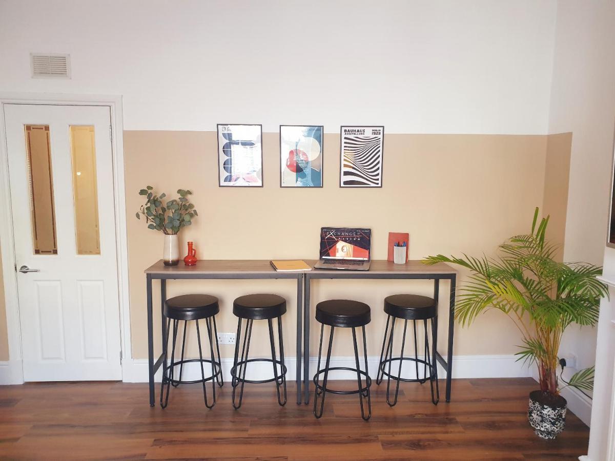 Sensational West End Living With Bicocca Apartment Aberdeen